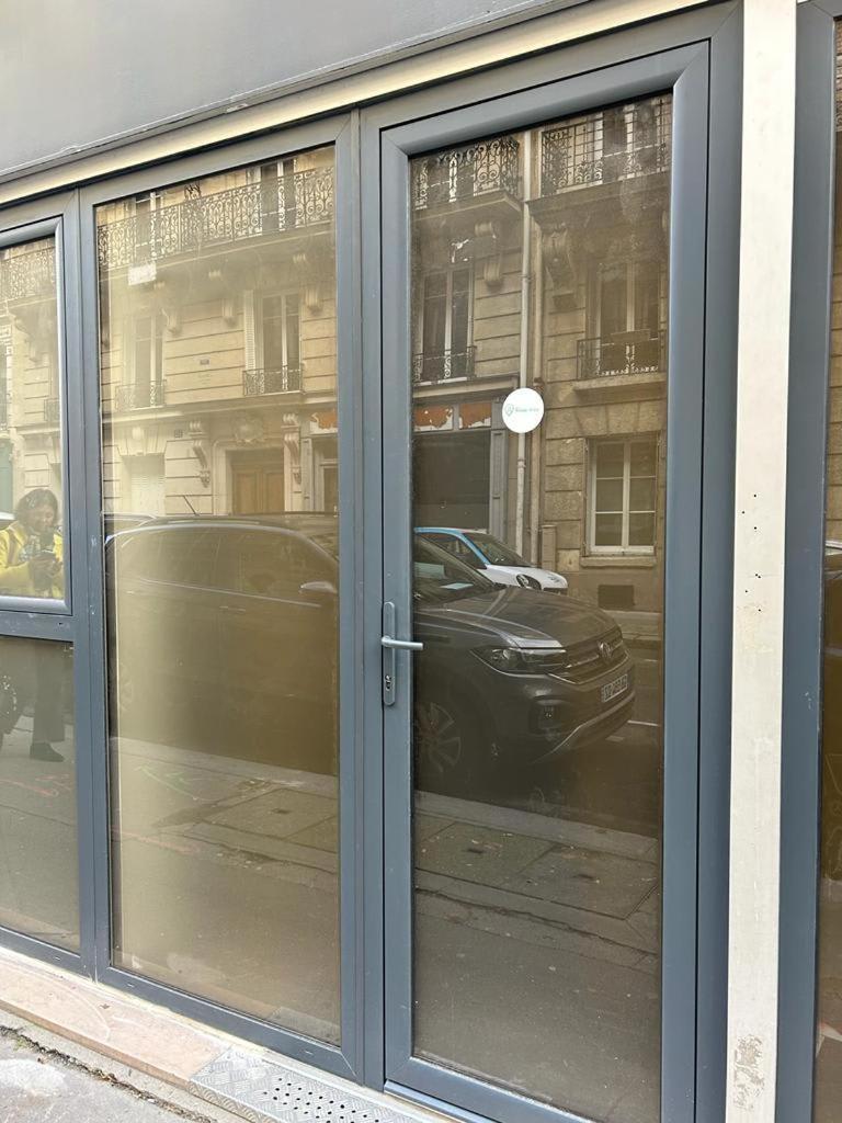Stylish Modern Studio Apartment Paris Eksteriør bilde